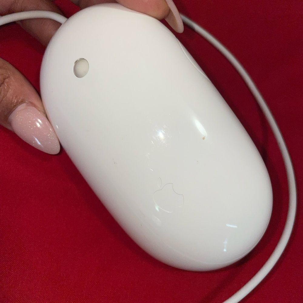 Apple Sleek White USB Mouse - Picture 3 of 6